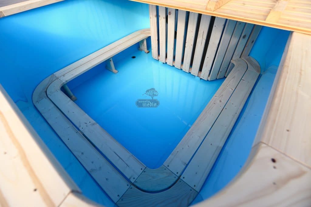 Polypropylene hot tub internal heater blue insert spruce wood 4